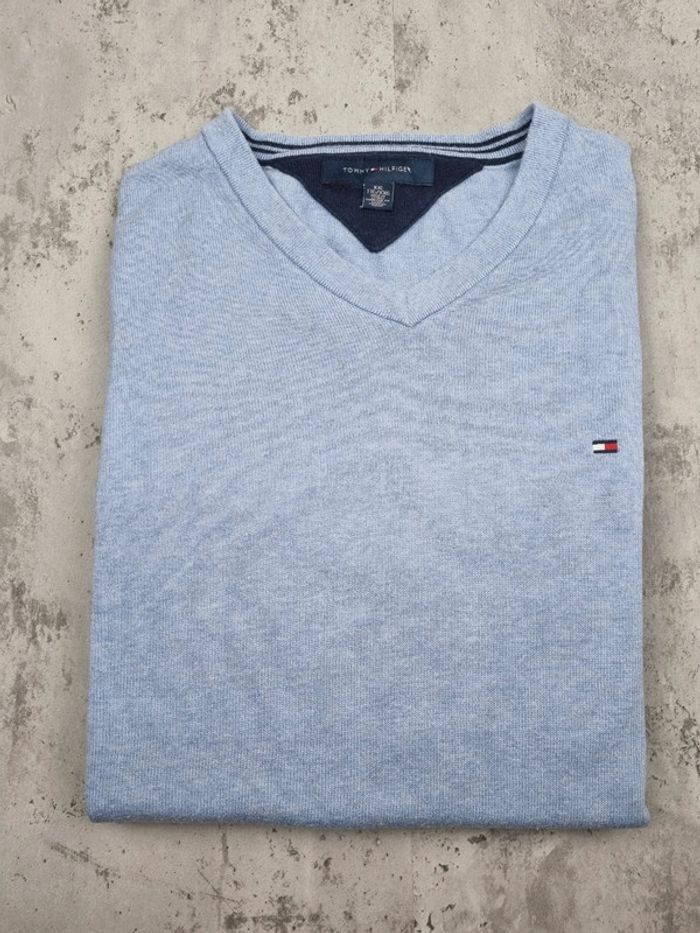 Pull col V Tommy Hilfiger bleu ciel – Taille XXL Homme - photo numéro 2