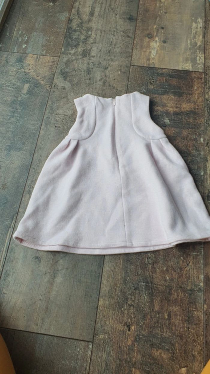 Robe Obaïbi 12 mois en très bon état - photo numéro 5