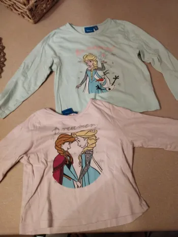 2 hauts pyjama longues manches 4-5 ans