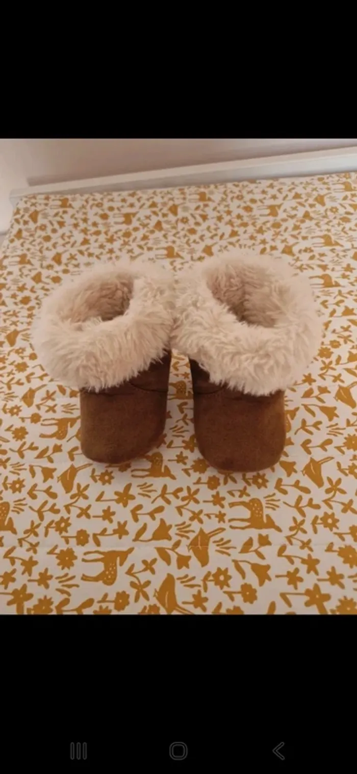 Chaussons fourrés bébé fille - photo numéro 2