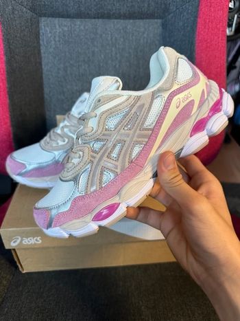 ASICS Gel-Kayano 14 Taille  39