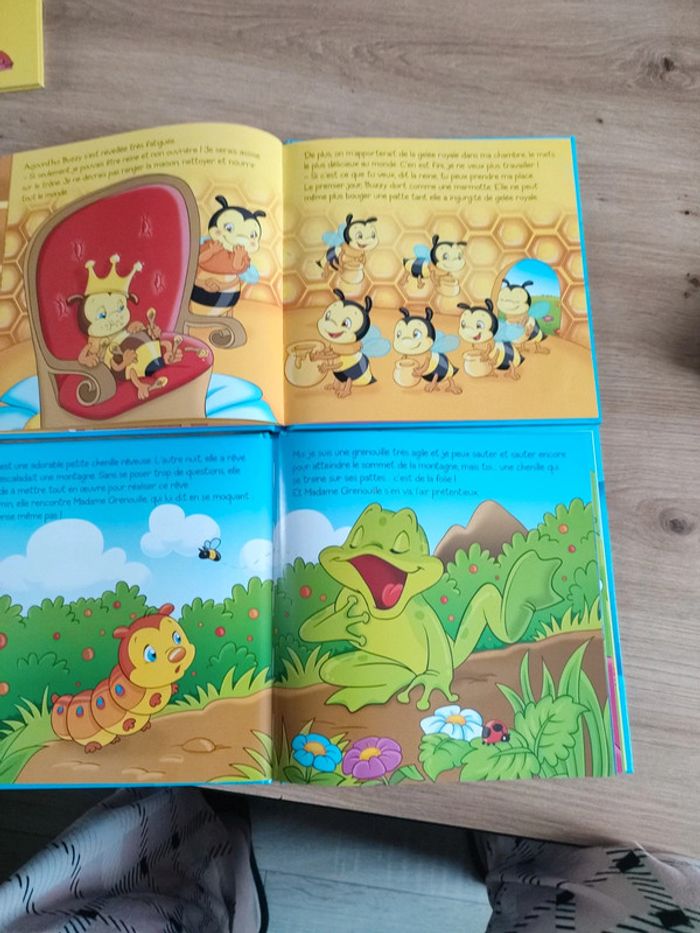 Lot livres buzzy l'abeille et funny la chenille - photo numéro 3