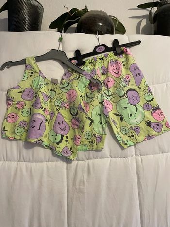 Ensemble sans marque vert taille 4 ans / 104 cm