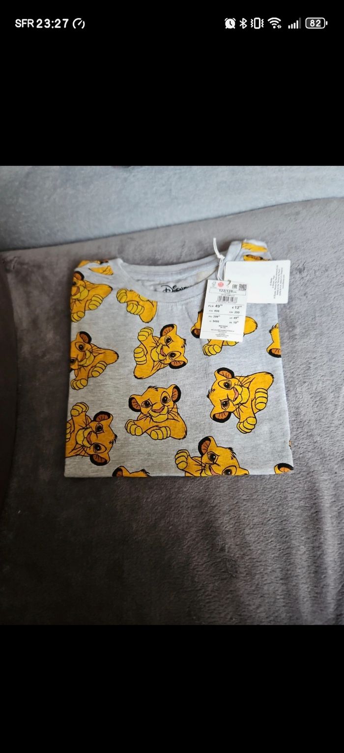 T-shirt simba 6/8 ans neuf