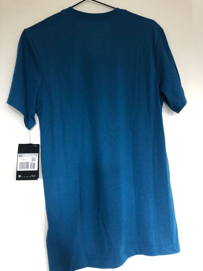 Magnifique tee-shirt nike Authentique neuf - photo numéro 4