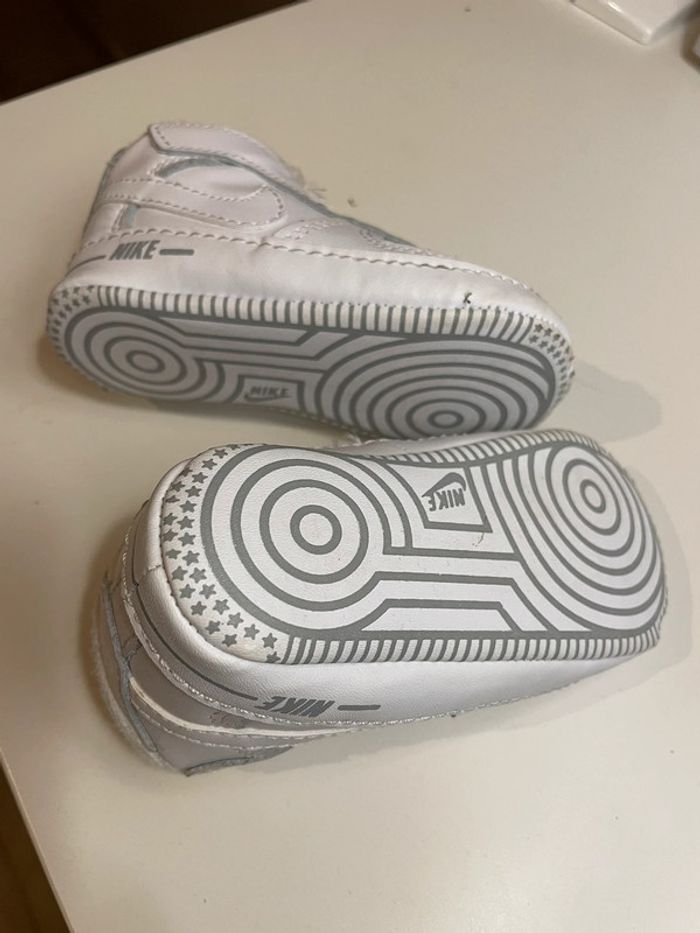 Chaussures Nike bébé - photo numéro 3