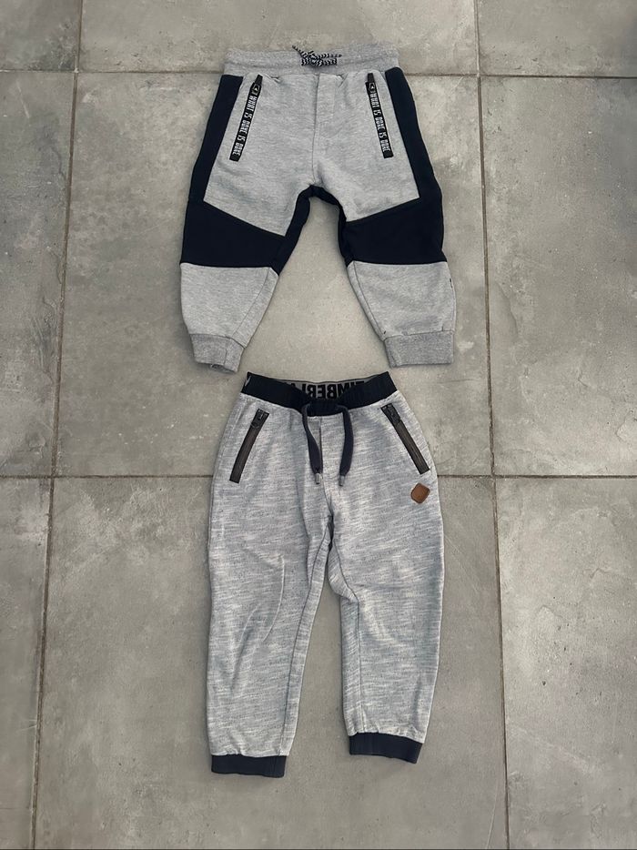 Lot de 2 Jogging taille 3 ans Très bon état Timberland et orchestra