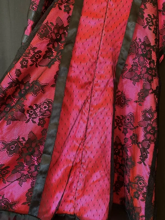 Petite robe dentelle - photo numéro 3