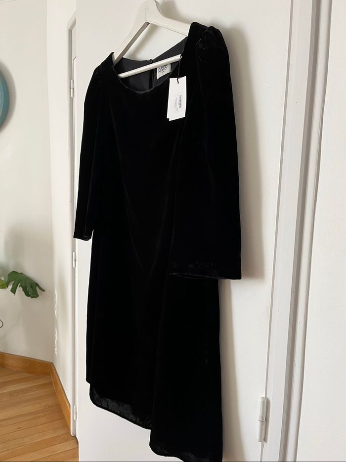 Robe velours Claudie Pierlot neuve - photo numéro 2