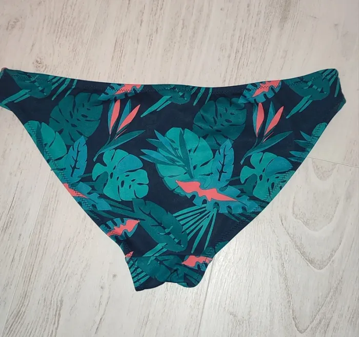 Bas de maillot de bain taille M - photo numéro 2