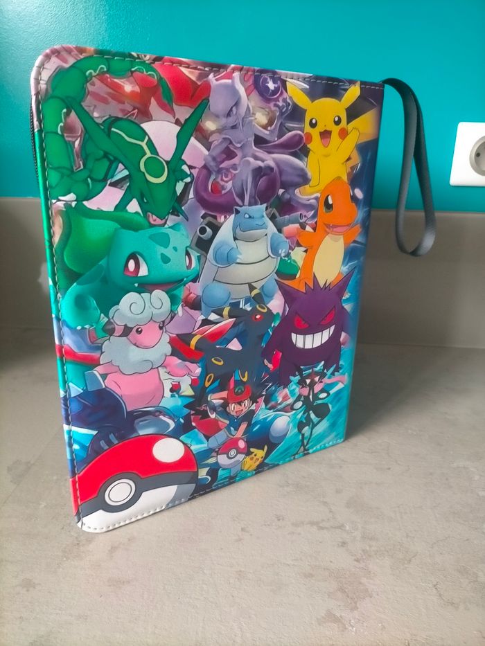 Classeur pour 900 cartes Pokémon - photo numéro 2
