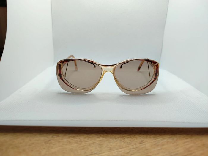 Lunettes de vue Essilor Vintage avec étui et clip solaire