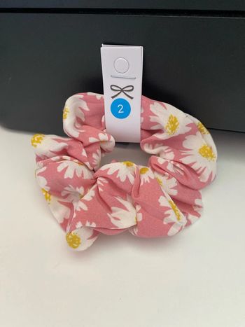 Chouchou rose à fleurs