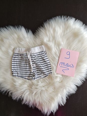 Short 9 mois
