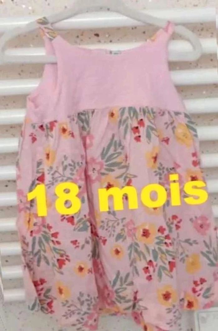 Robe rose motif floral multicolore Taille 18 mois