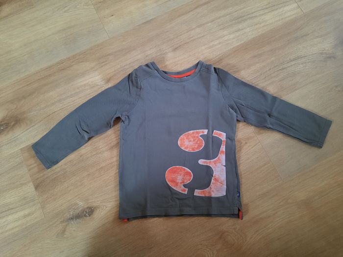 T-shirt manches longues vert kaki imprimé orange Okaïdi 4 ans