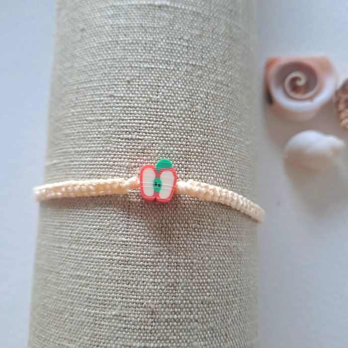 (Réduction) Bracelet avec perles-pomme - photo numéro 2