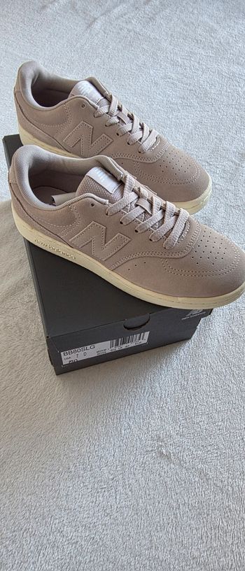 Basket New balance neuve taille 40