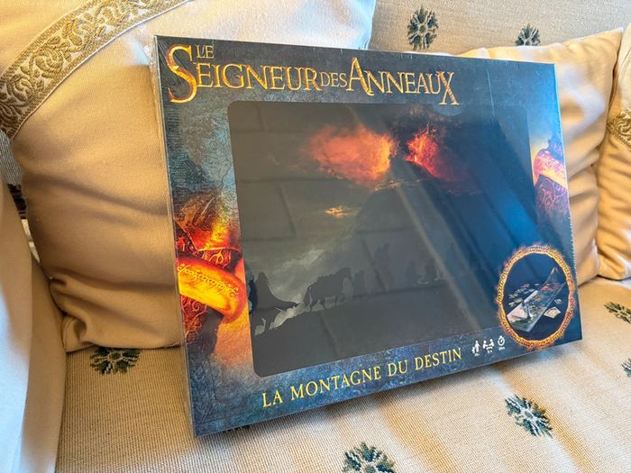 NEUF Le seigneur des anneaux La montagne du destin Jeu de société Lord of the Rings