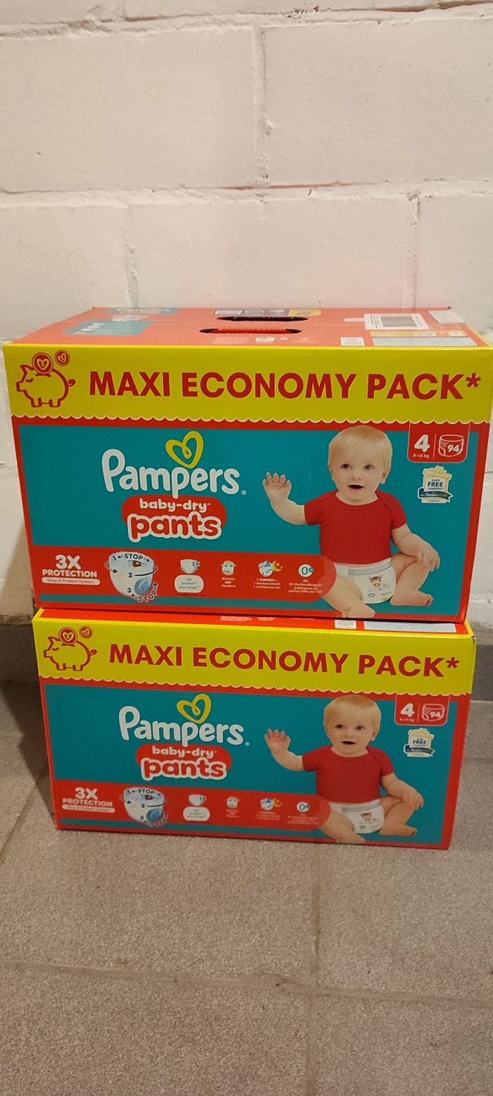 2 packs de 94 couches Pampers taille 4 pants