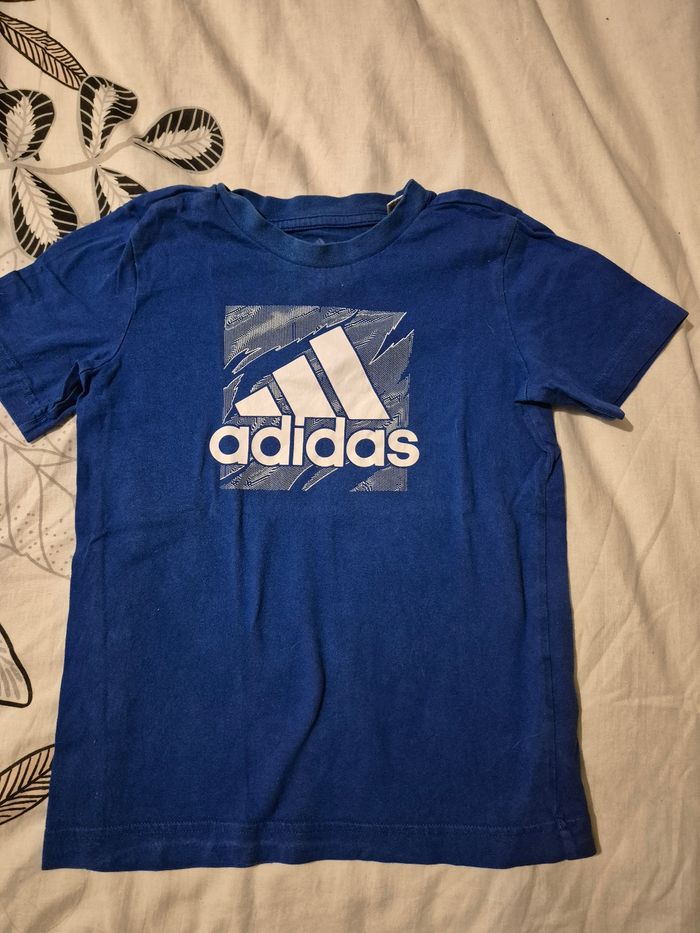 T shirt Adidas 7-8 ans