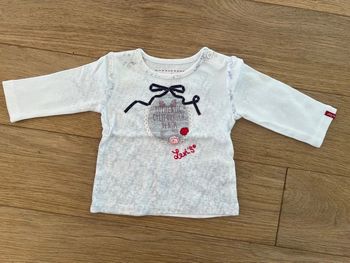 Tee shirt levi’s  fille 3 mois très bon état