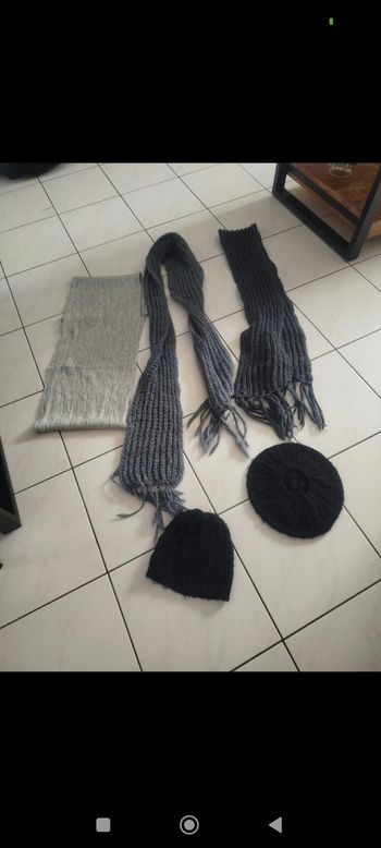 Écharpe et bonnet