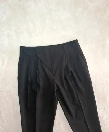Pantalon ajusté Zara noir basic S fermeture agrafes et boutons croisée classe