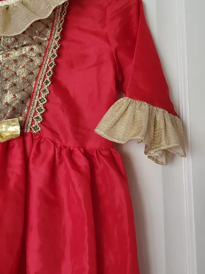 Robe de princesse reine rouge et or pailleté - Déguisement - photo numéro 4