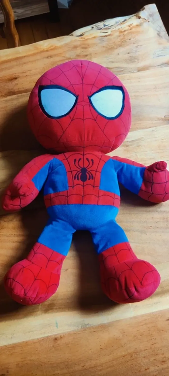Peluche spiderman