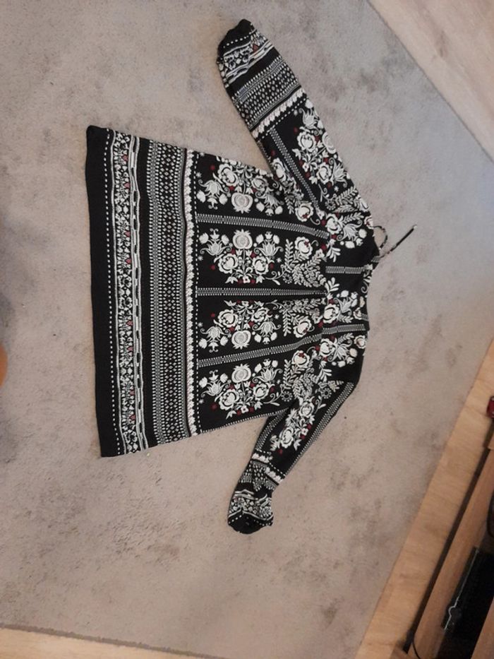 Blouse taille 4 - photo numéro 4