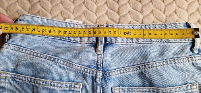 Jean droit 90's H&M genou troué bleu clair à boutonnière taille 38 - photo numéro 10