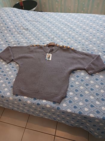 Pull gris
