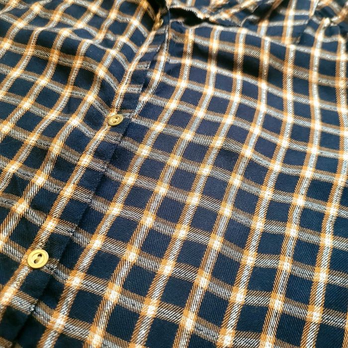 Tres belle chemise festive. Fille 10 ans. Marque Kiabi - photo numéro 2