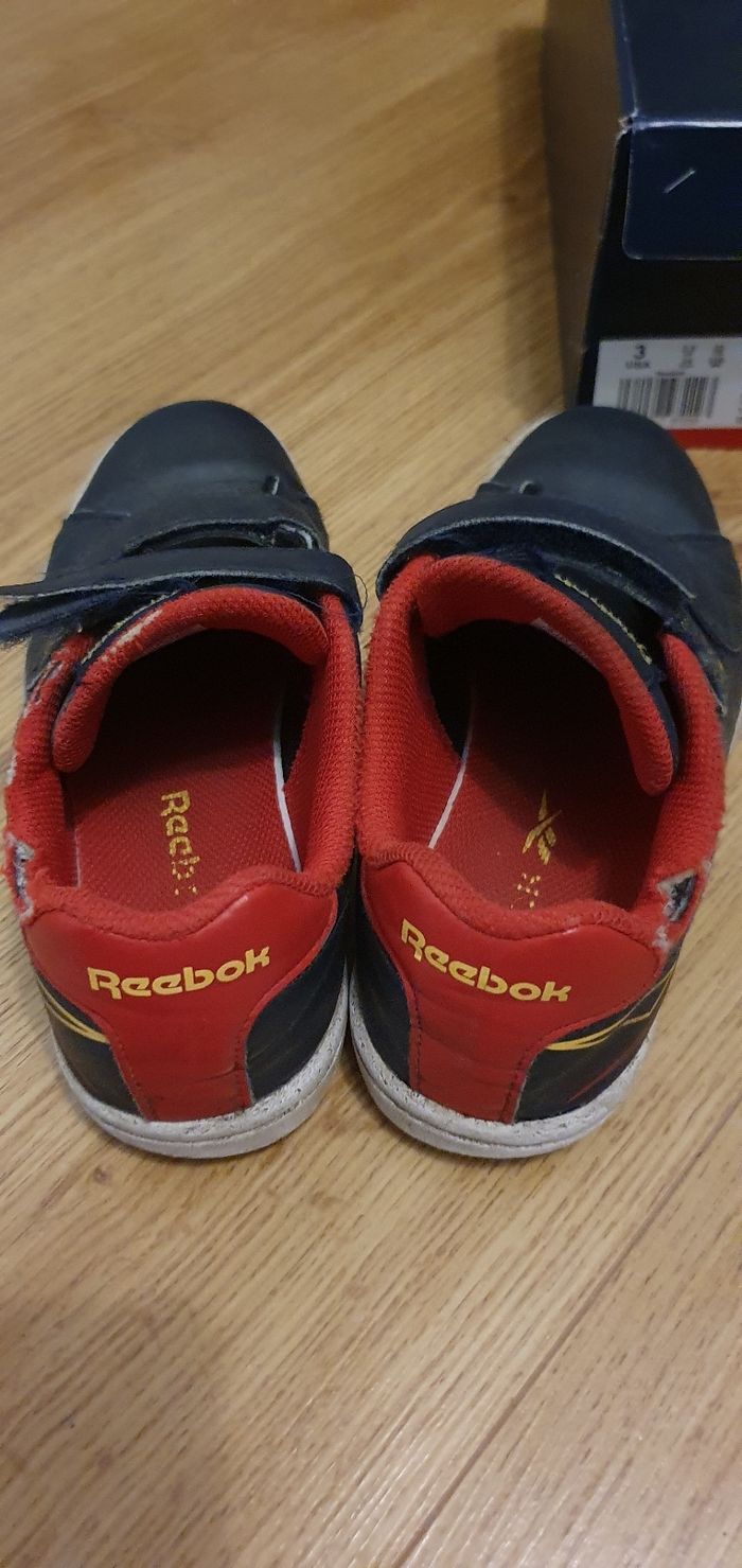 Reebok taille 34 - photo numéro 4