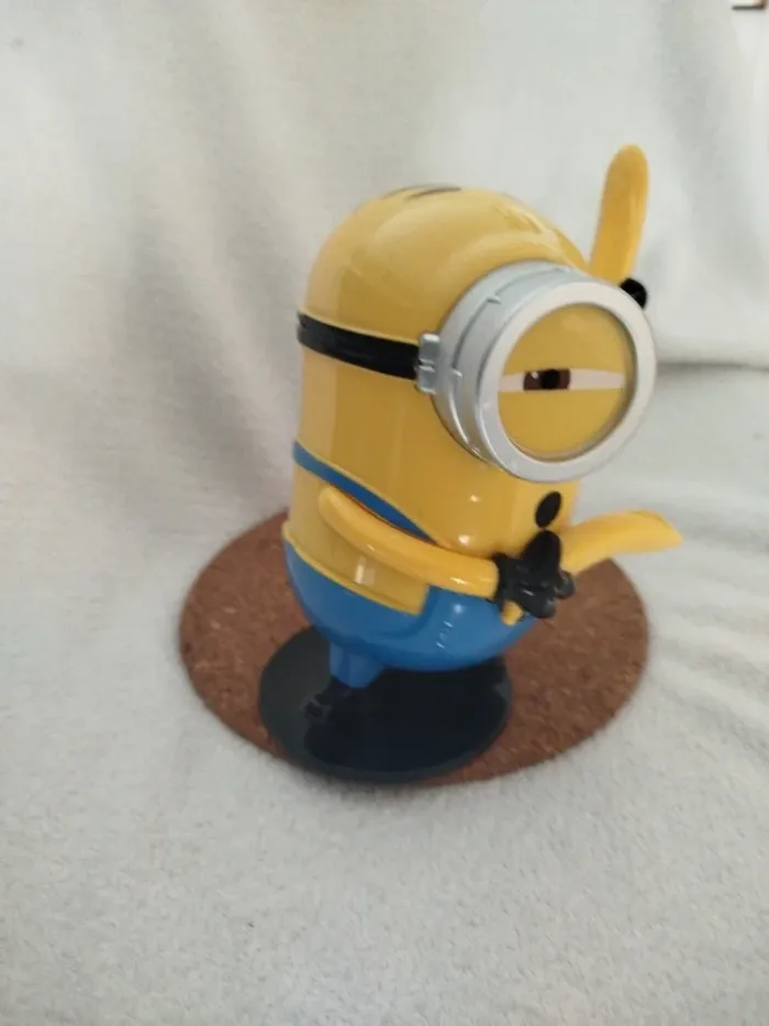Tirelire Minions - photo numéro 2