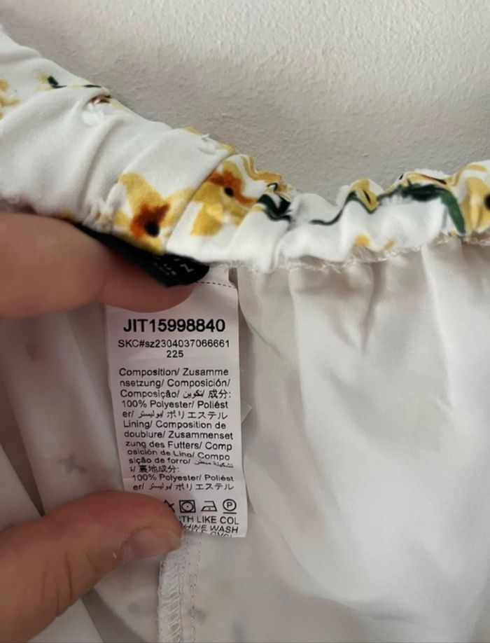 Jupe short d’été blanc à fleurs - photo numéro 9