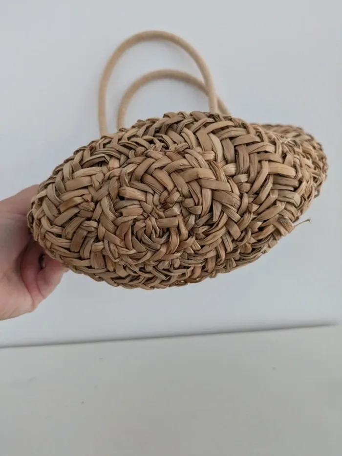 Petit panier en osier a pom-pom Kiabi pour enfants - photo numéro 3