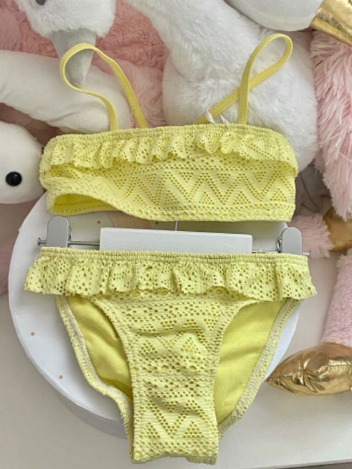 Maillot de bain deux pièces froufrou