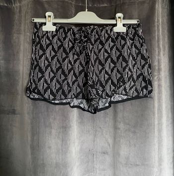 Short fluide à motifs