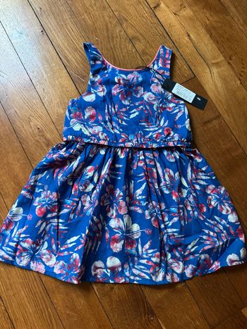 Robe Ikks fille 3 ans été neuve avec étiquette fleurie