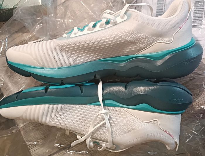 Baskets sneakers Decathlon Volontaires Jeux Olympiques de Paris 2024 t.46 - photo numéro 2