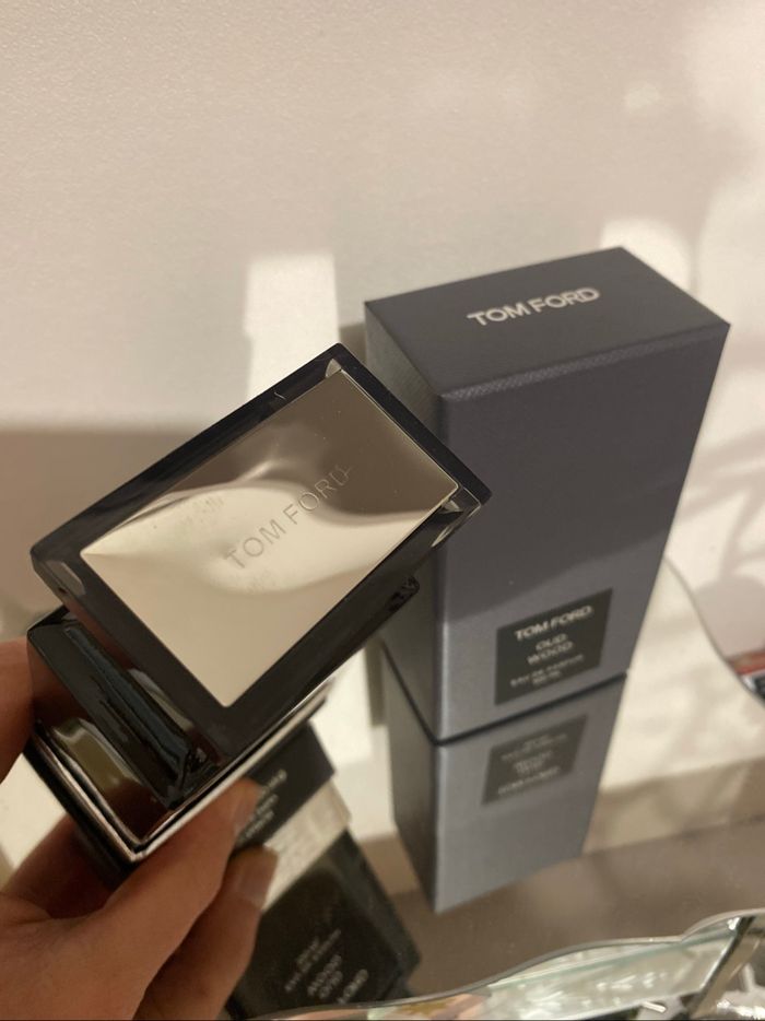 Parfum Tom ford oud wood - photo numéro 7