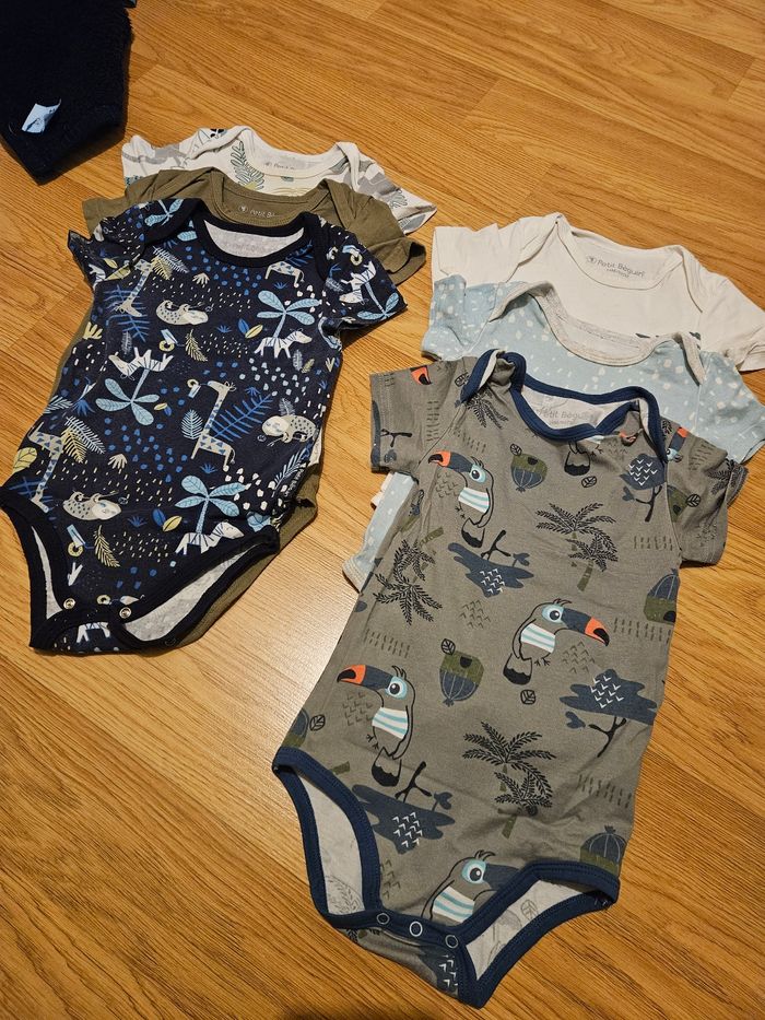 Lot de bodies - photo numéro 2