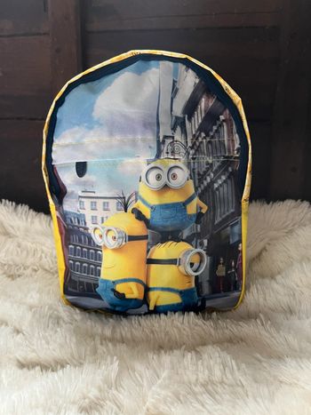 Superbe sac a dos minions comme neuf