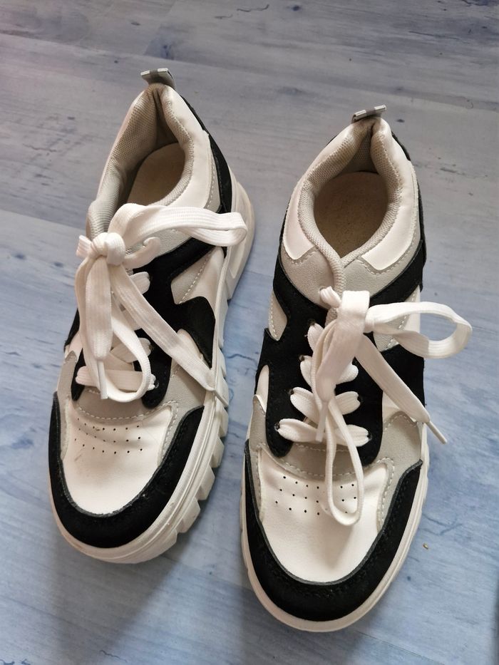 Lot de 2 paires de chaussures ou a l'unité - photo numéro 2