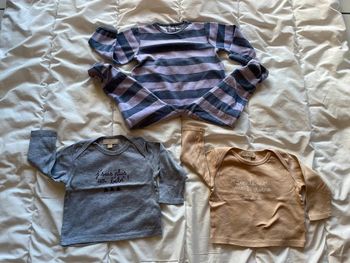 Lot d’1 dors-bien et 2 tee-shirts