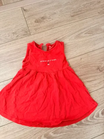 Robe rouge