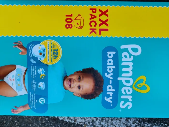 Carton maxi pack XXL couches Pampers taille 5