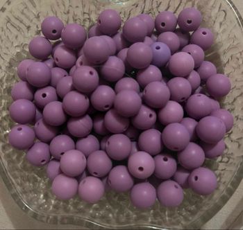 Perles rondes violettes